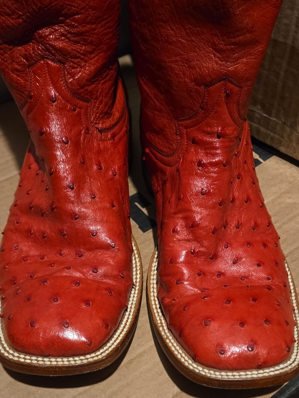 Red Oostrich men's Western Cowboy Boots - Stylish Leather Pull-On - Picture 4 of 5